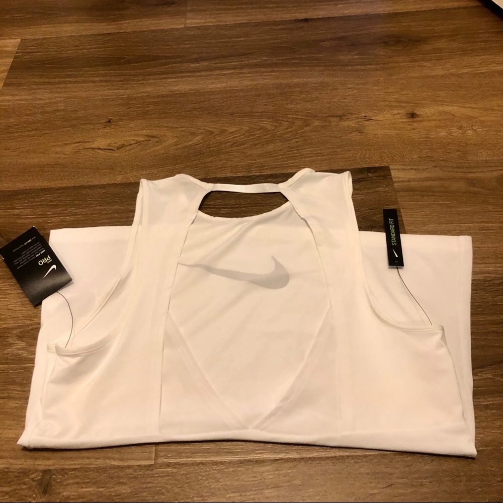 Nike Pro Workout Tank - Picture 3 of 3